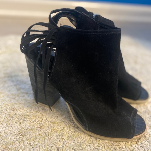 ALDO Black goat leather fringe bootie - Picture 5 of 5